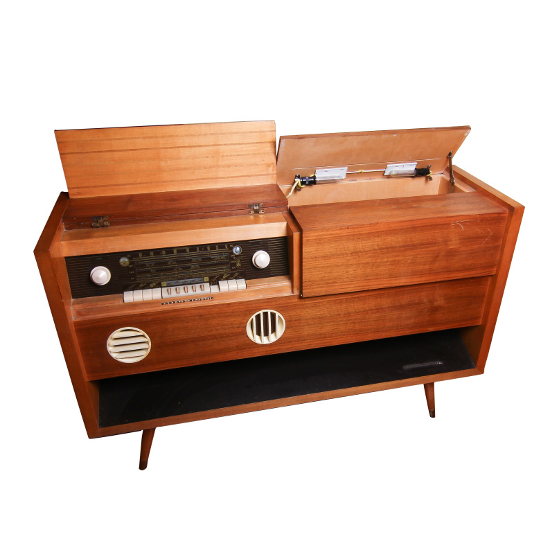 Mid Century Modern Grundig-Majestic "8080/US" Console Radio