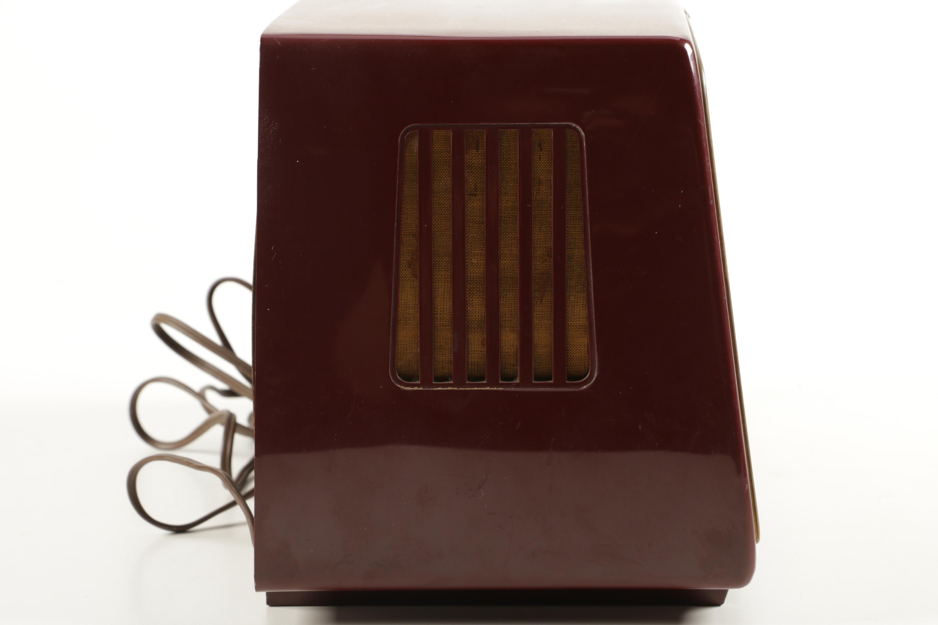 Vintage Grundig "Majestic 97" AM/FM  International Radio