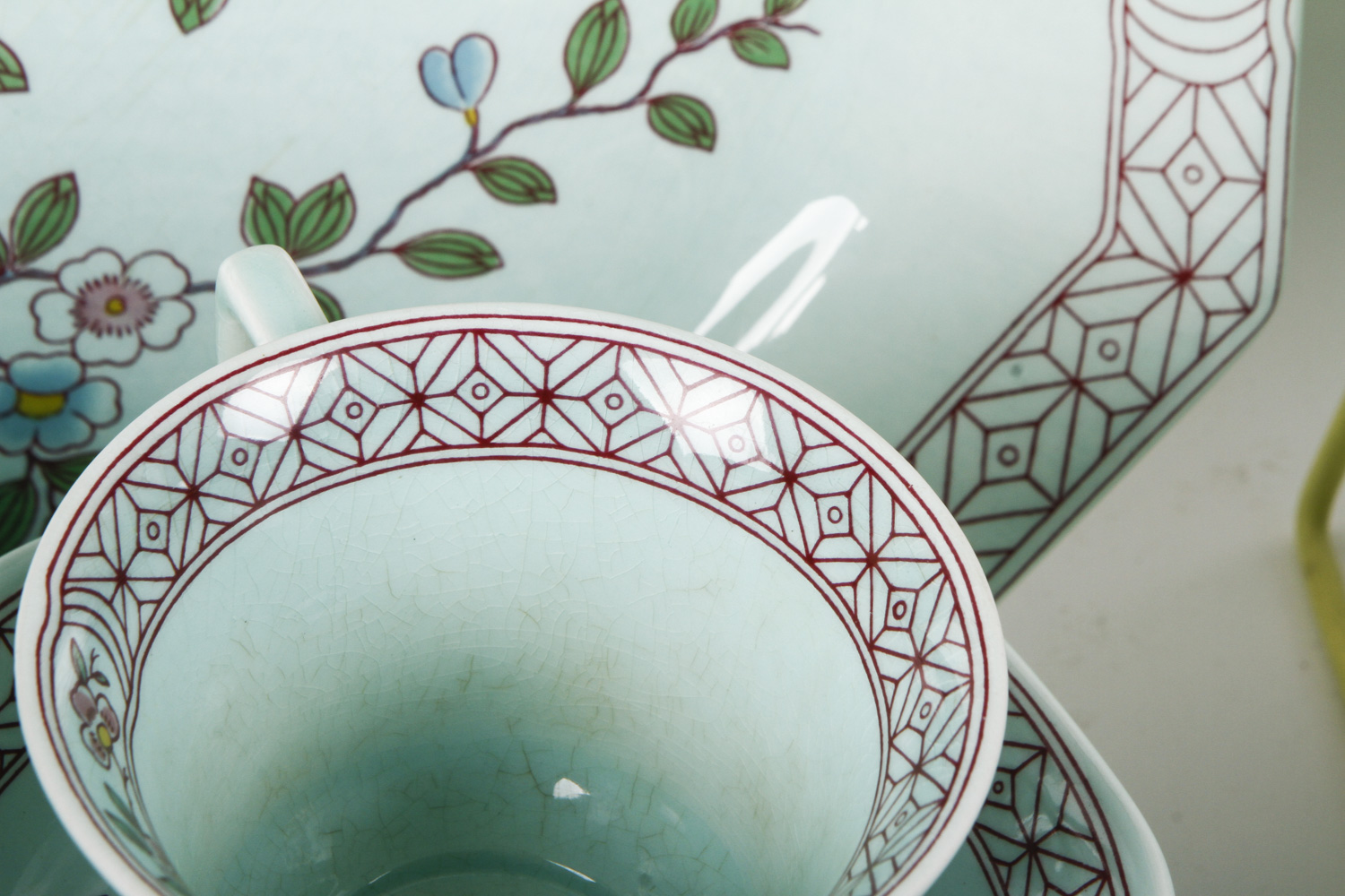 Set of Vintage Adams Calyx Ware "Singapore Bird"