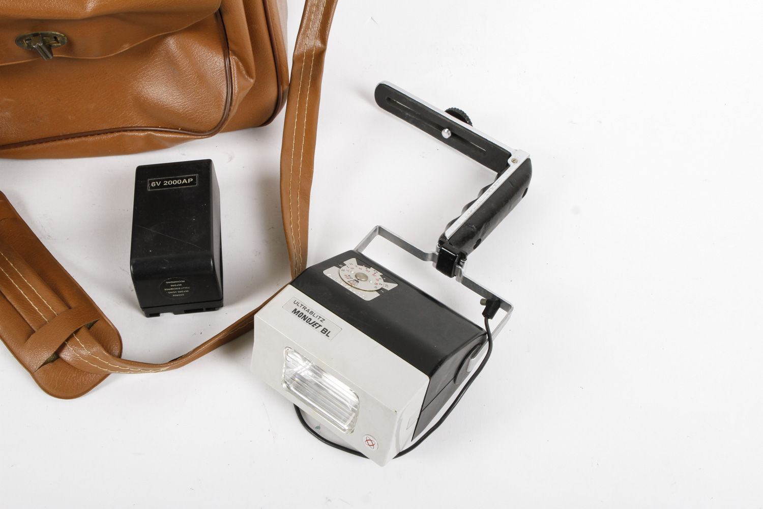 Polaroid Photoelectric Shutter with Vivitar Flash and Camera Accessories