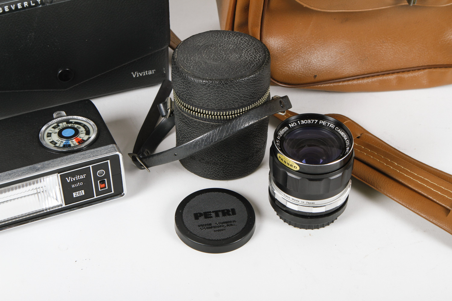 Polaroid Photoelectric Shutter with Vivitar Flash and Camera Accessories