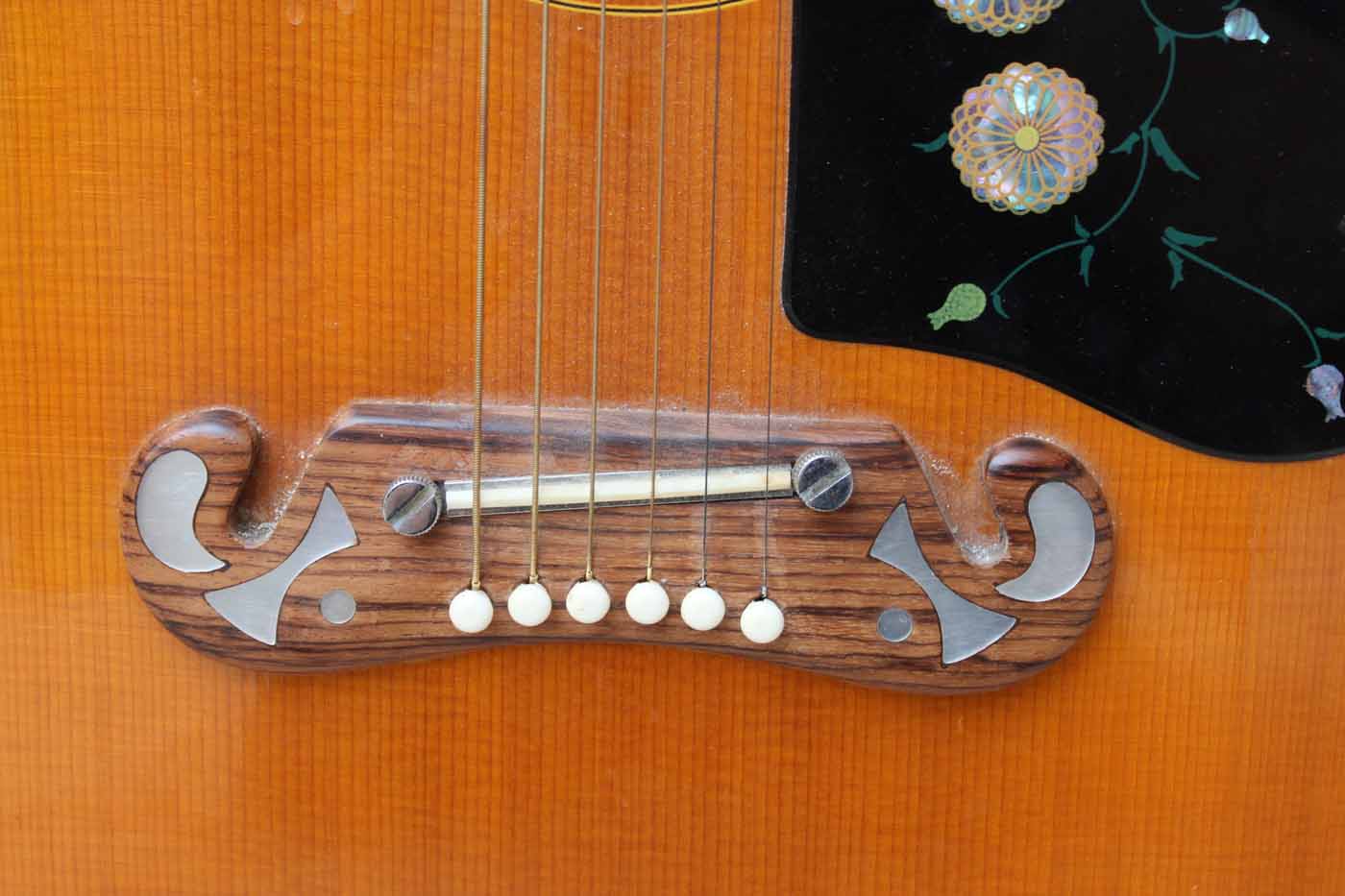 Vintage Alvarez Model 5052 Jumbo Style Acoustic Guitar