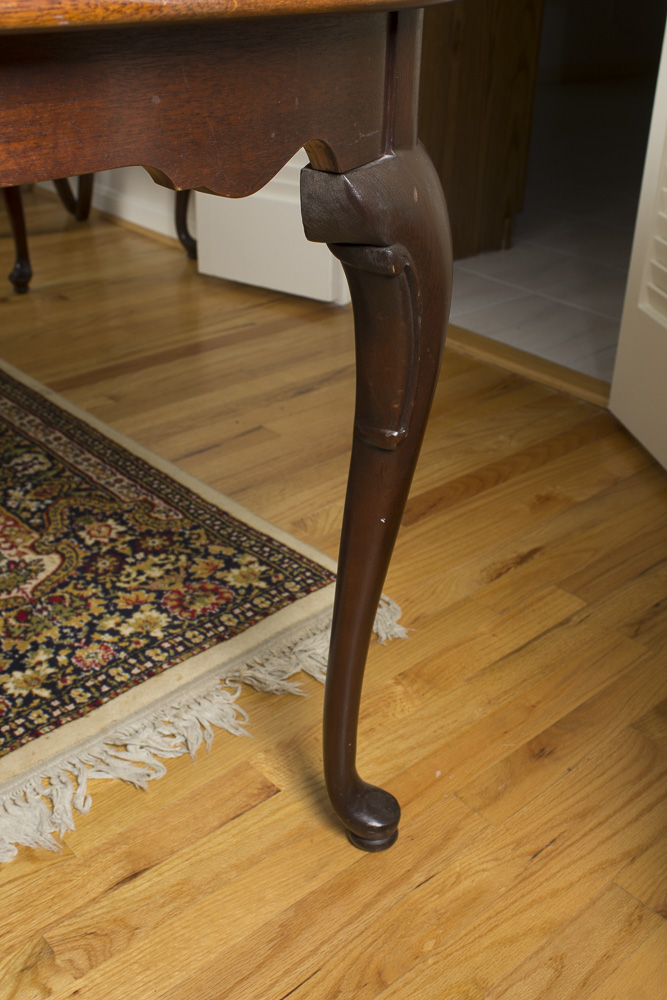 Queen Anne Style Mahogany Dining Table