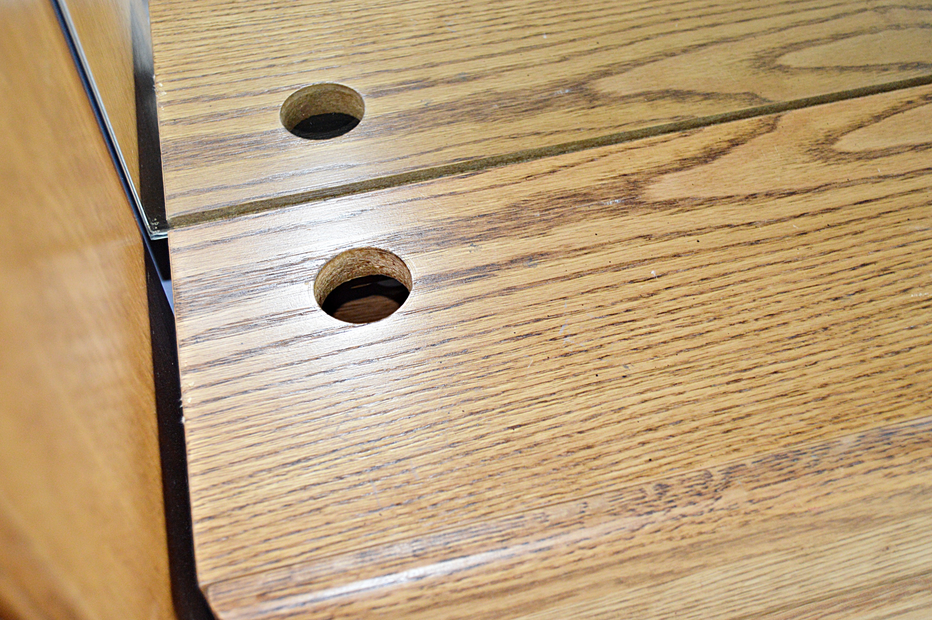 Arbek Oak Queen Bed Ensemble with Pier Cabinets, Light Bridge