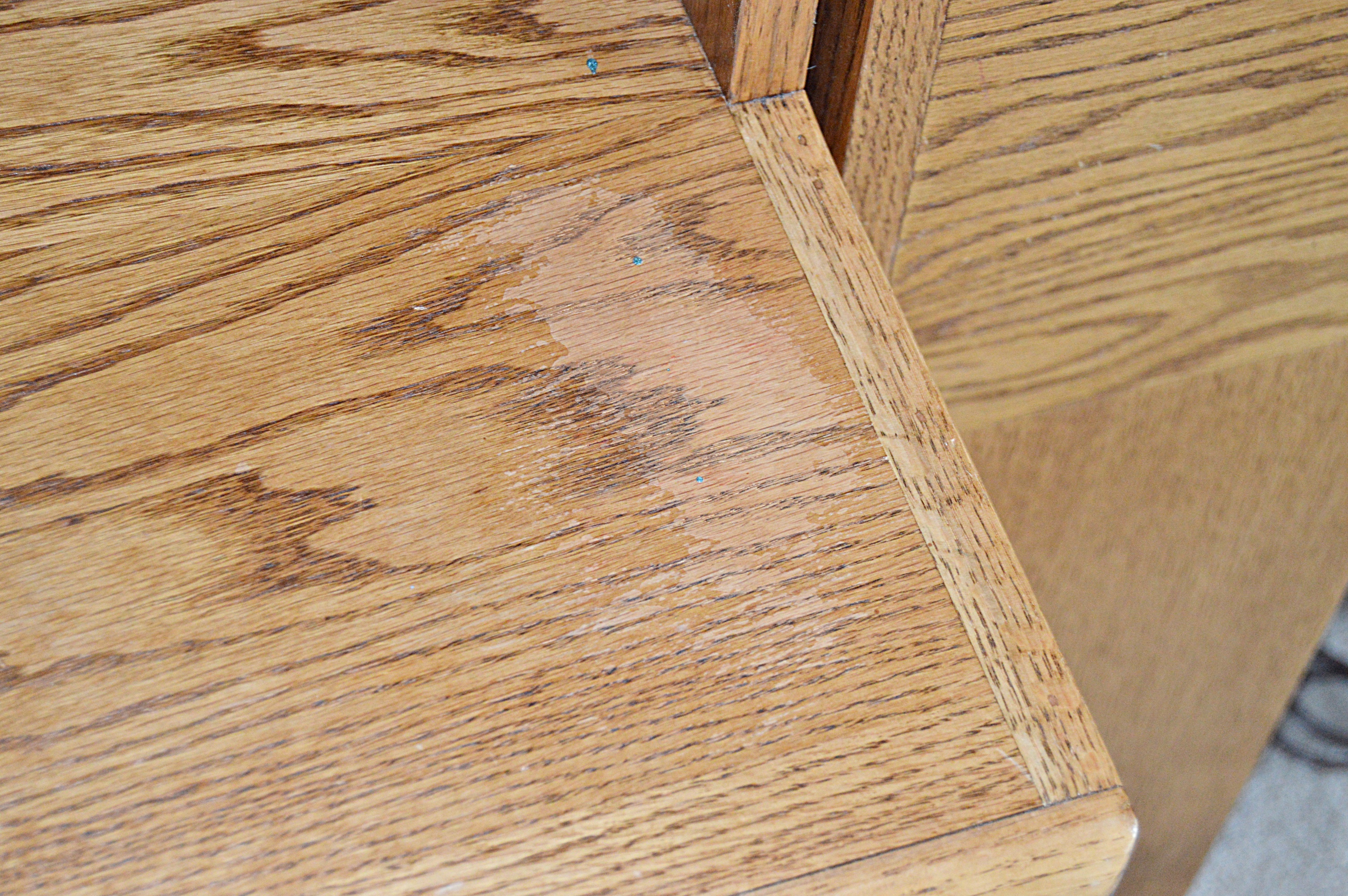 Arbek Oak Queen Bed Ensemble with Pier Cabinets, Light Bridge