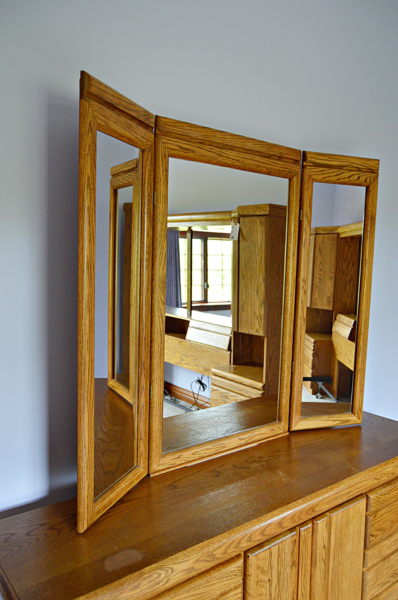 Arbek Oak Dresser and Mirror