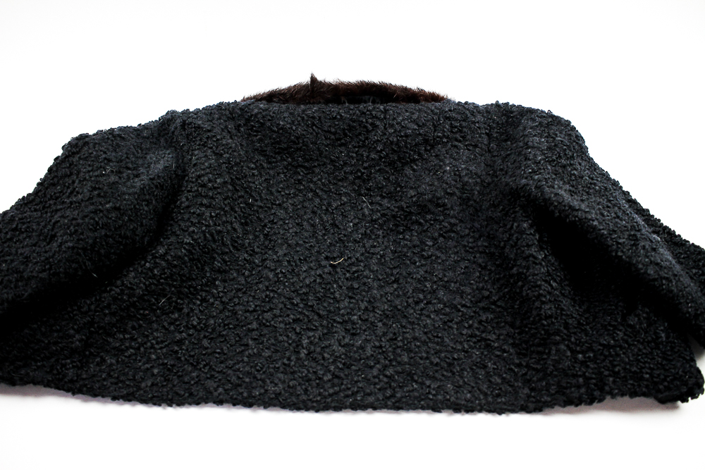 A Winter Product Vintage Jacket with Fur Collar