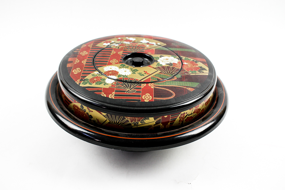 Shaddy Japanese Serveware Centerpiece With a Fan Motif