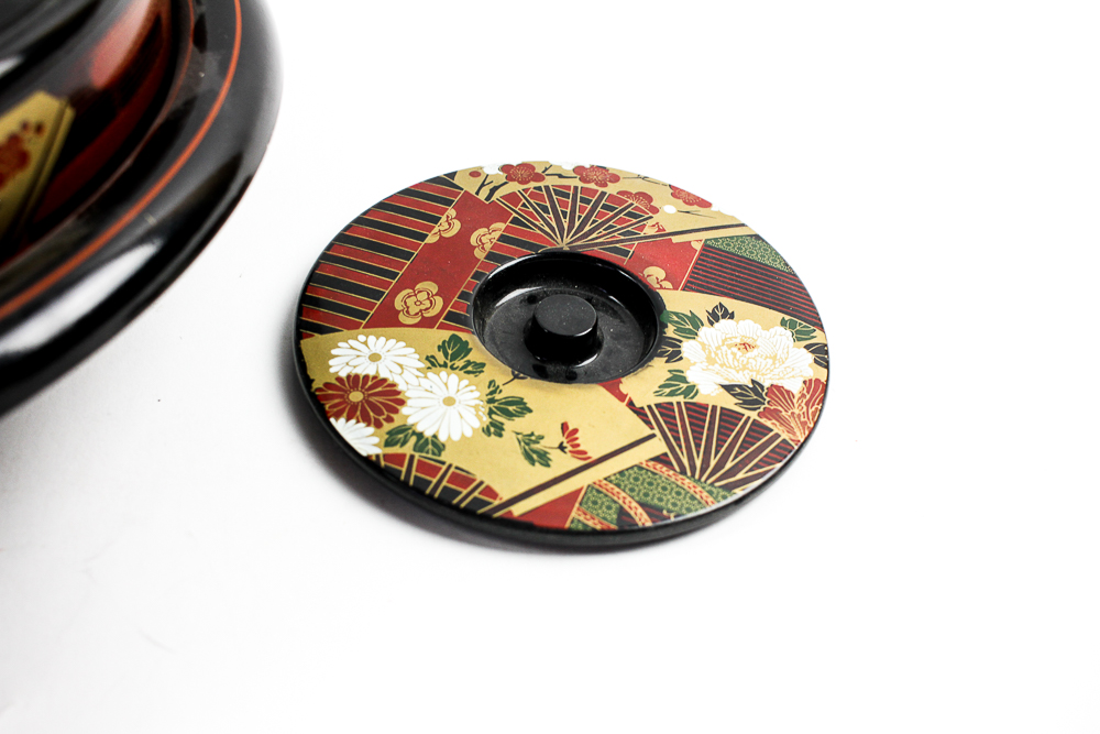 Shaddy Japanese Serveware Centerpiece With a Fan Motif