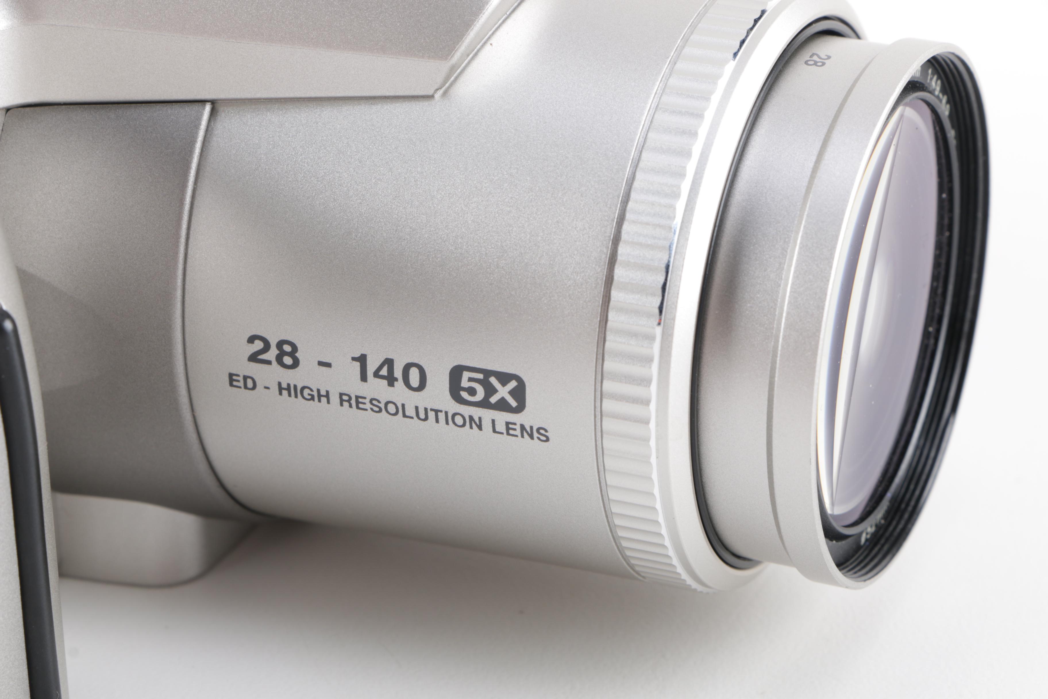 Olympus iS-5 Deluxe Camera