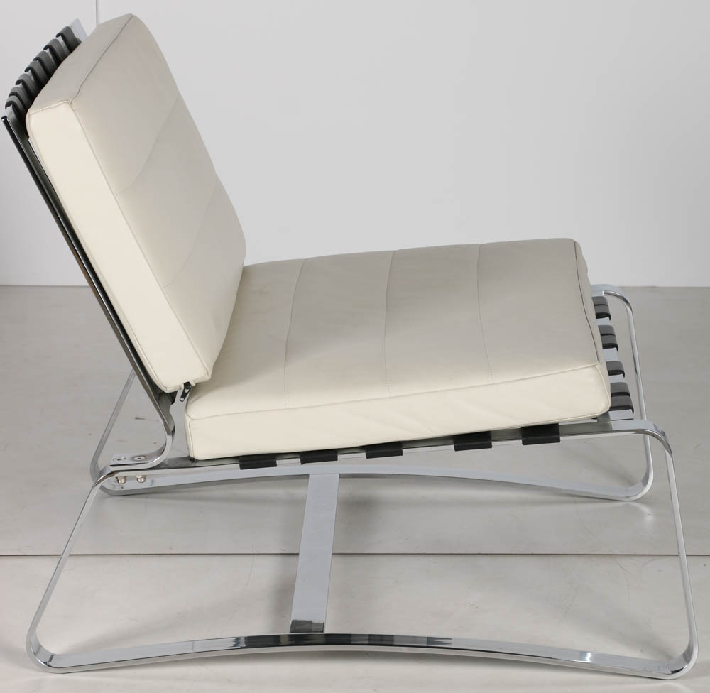 Pair of Italian "Delaunay" White Leather Lounge Chairs by Minotti