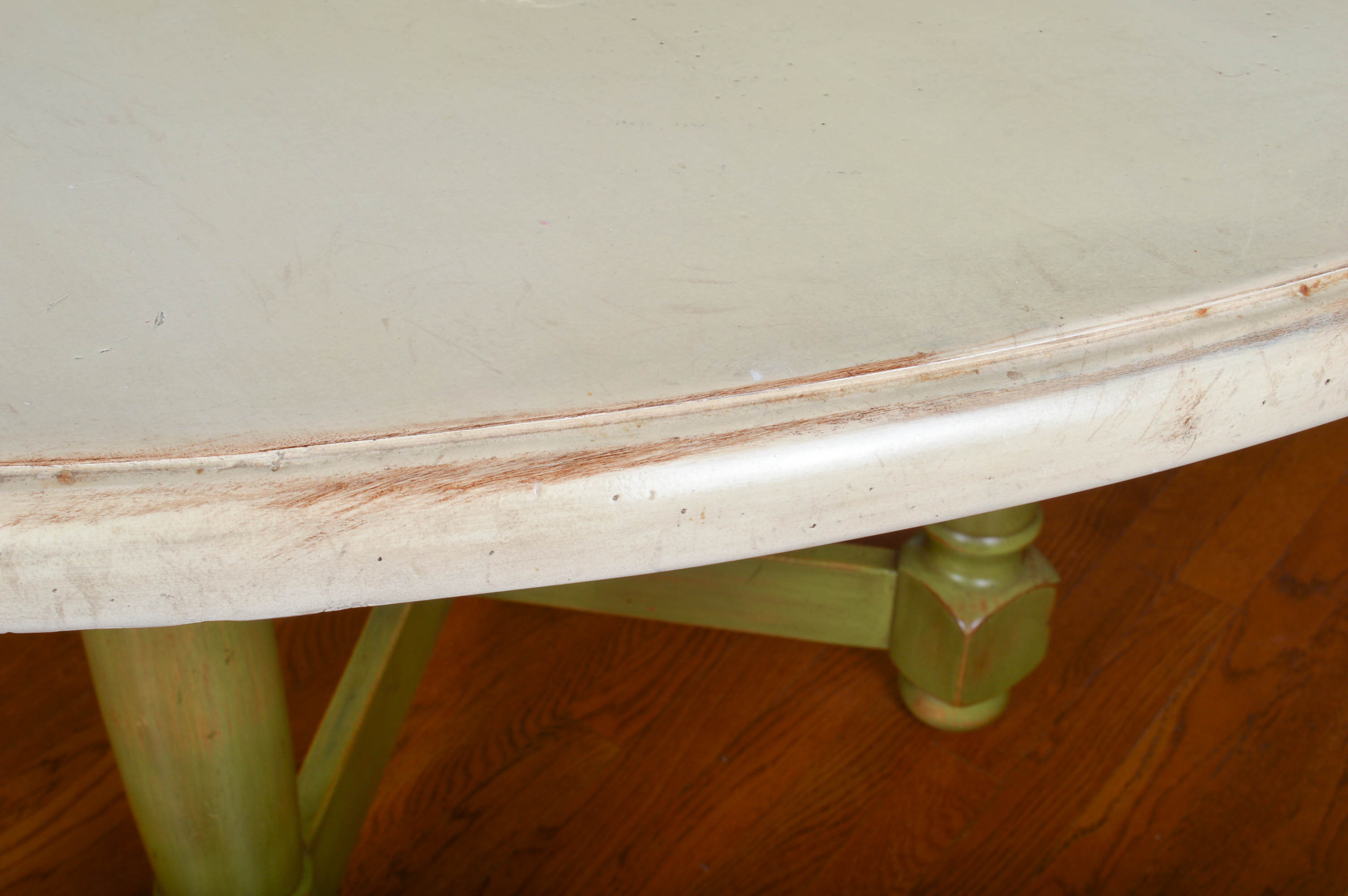 Pottery Barn Round Farmhouse Style Dining Table With Six Chairs