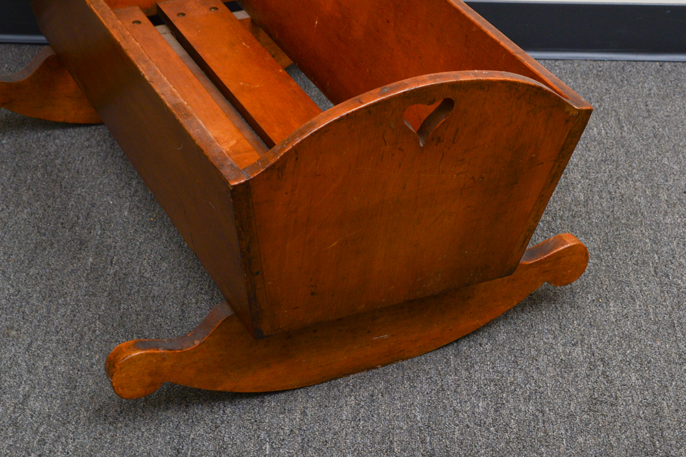 Antique Decorative Wooden Baby Cradle