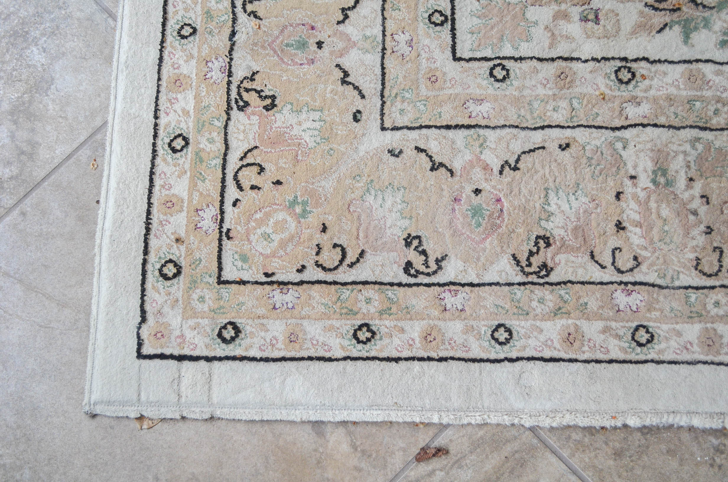 Turkish Couristan "Izmir" Area Rug