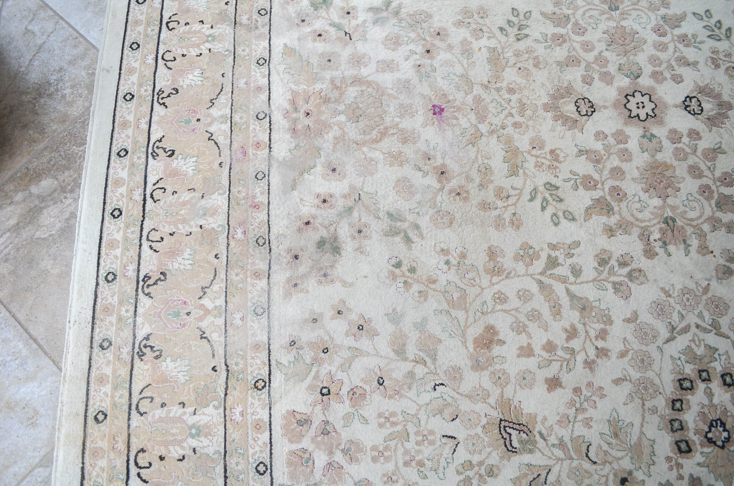 Turkish Couristan "Izmir" Area Rug