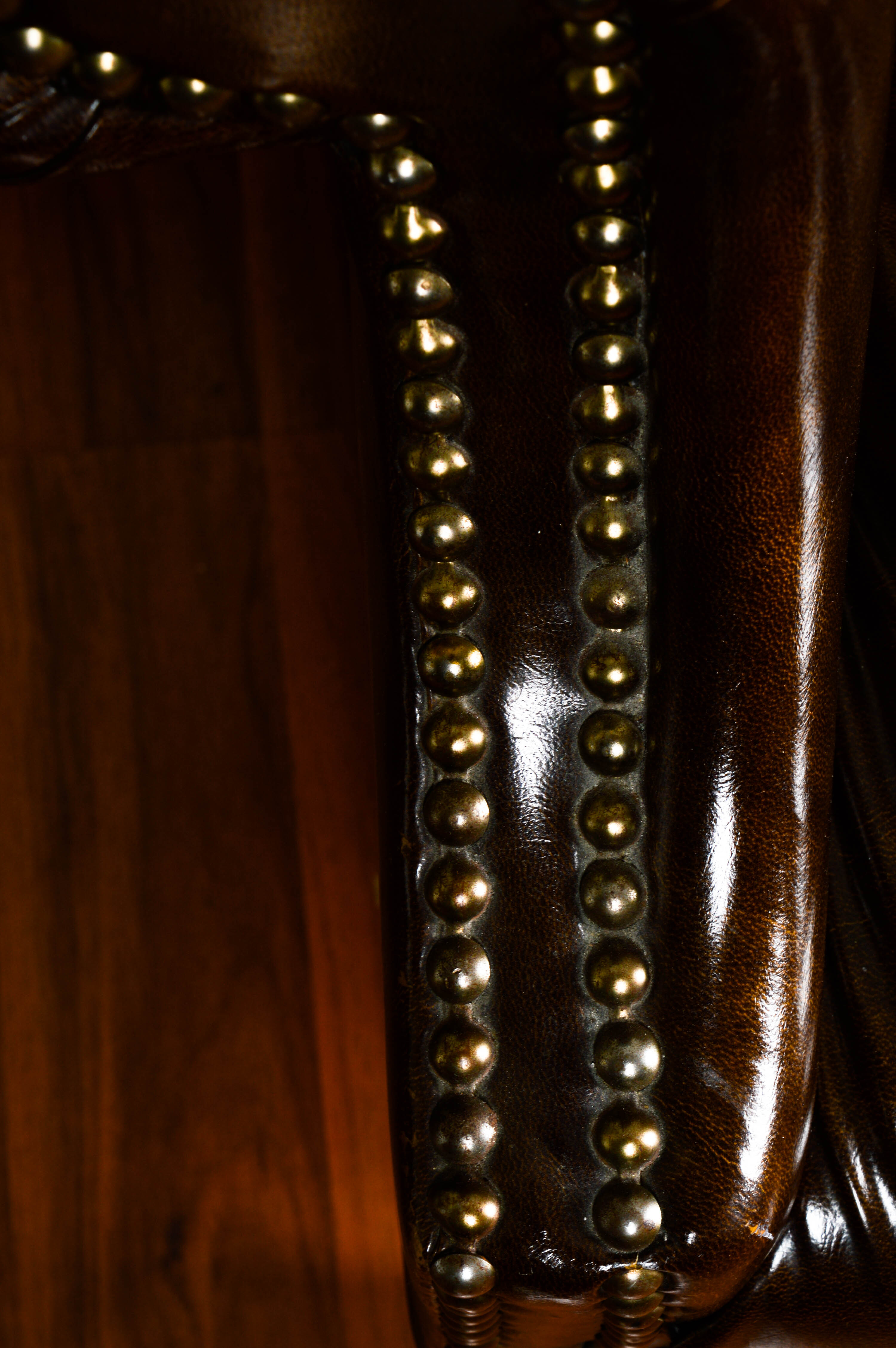 Chesterfield Style Faux Leather Tufted Armchair