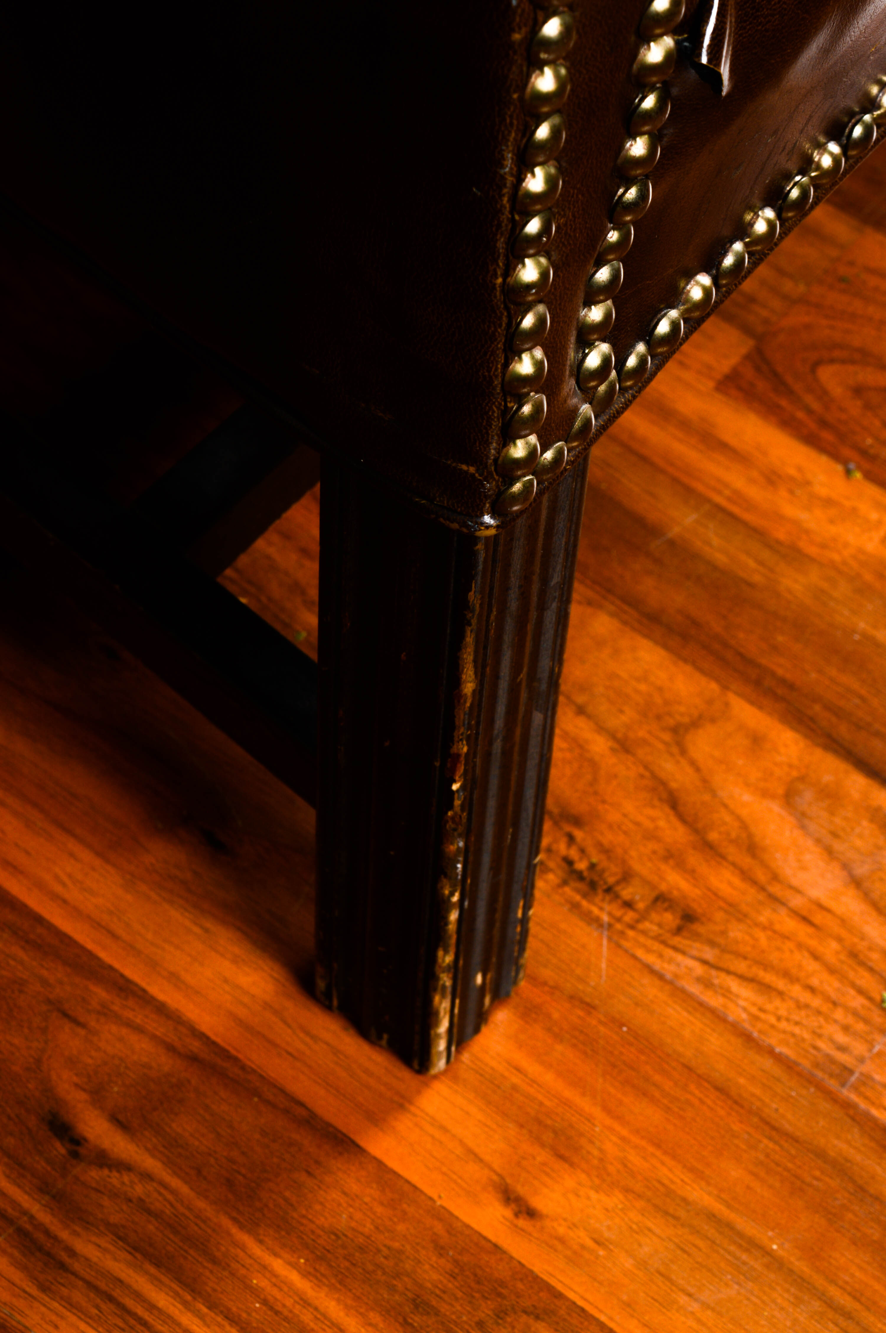 Chesterfield Style Faux Leather Tufted Armchair