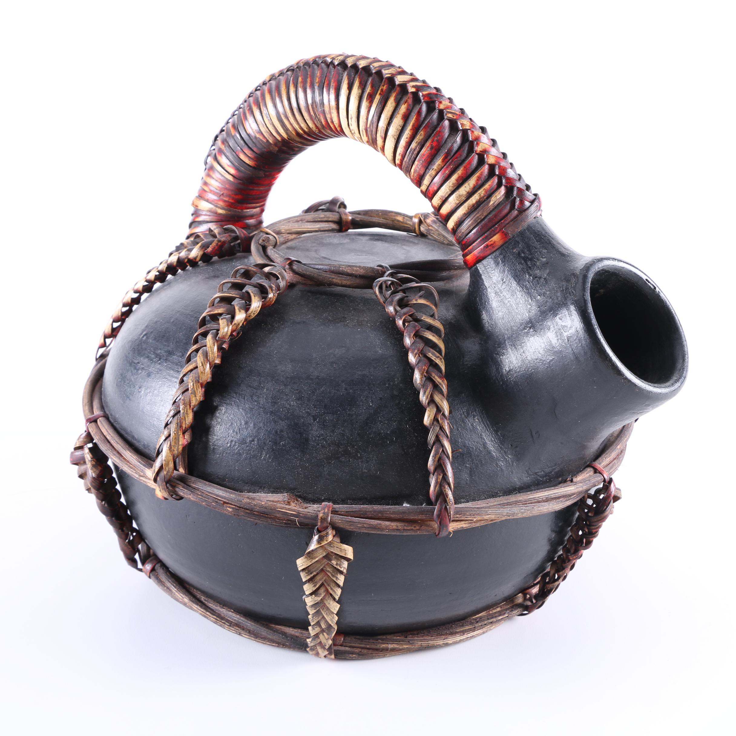 Kettle With Braided Raffia