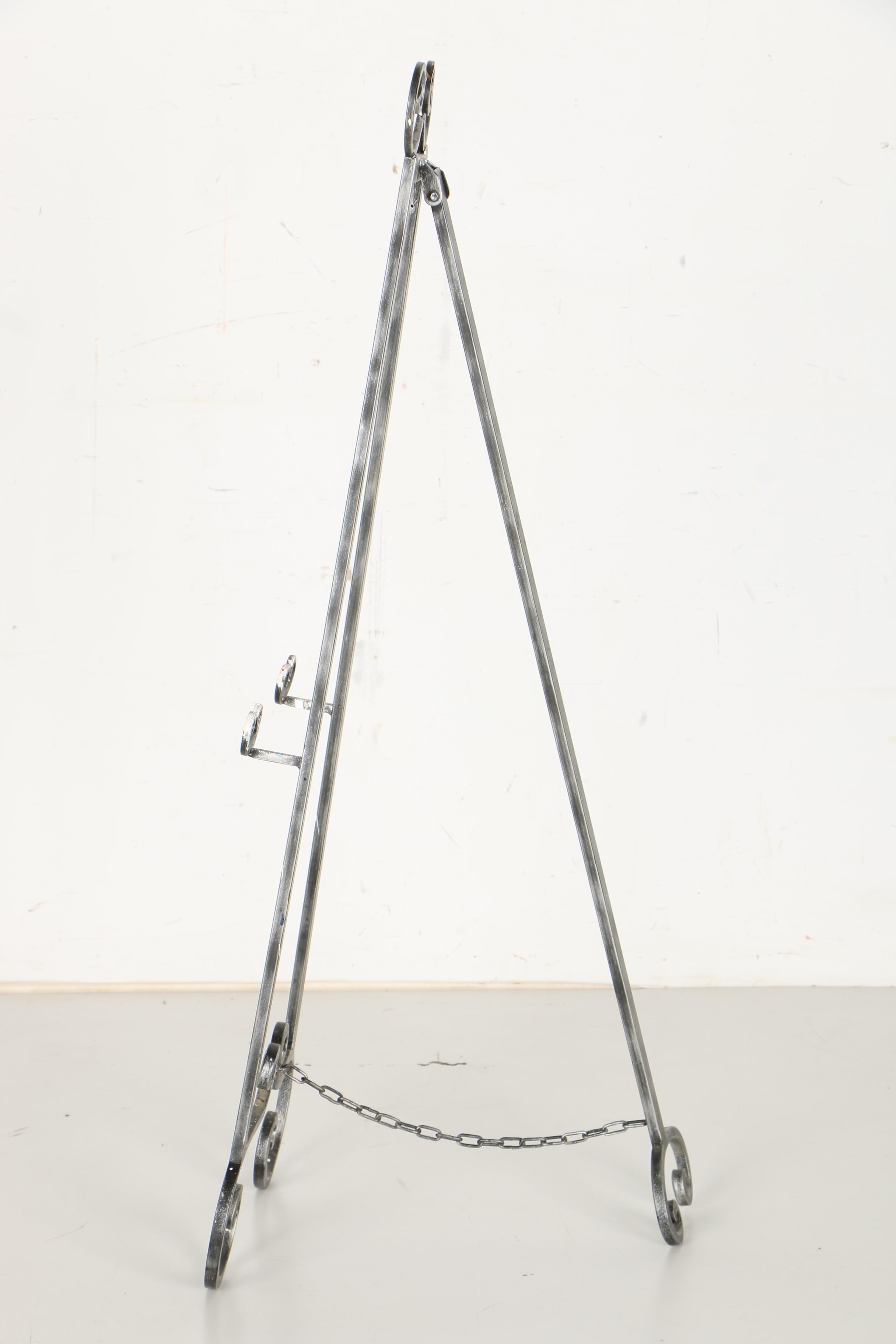 Black Metal Easel