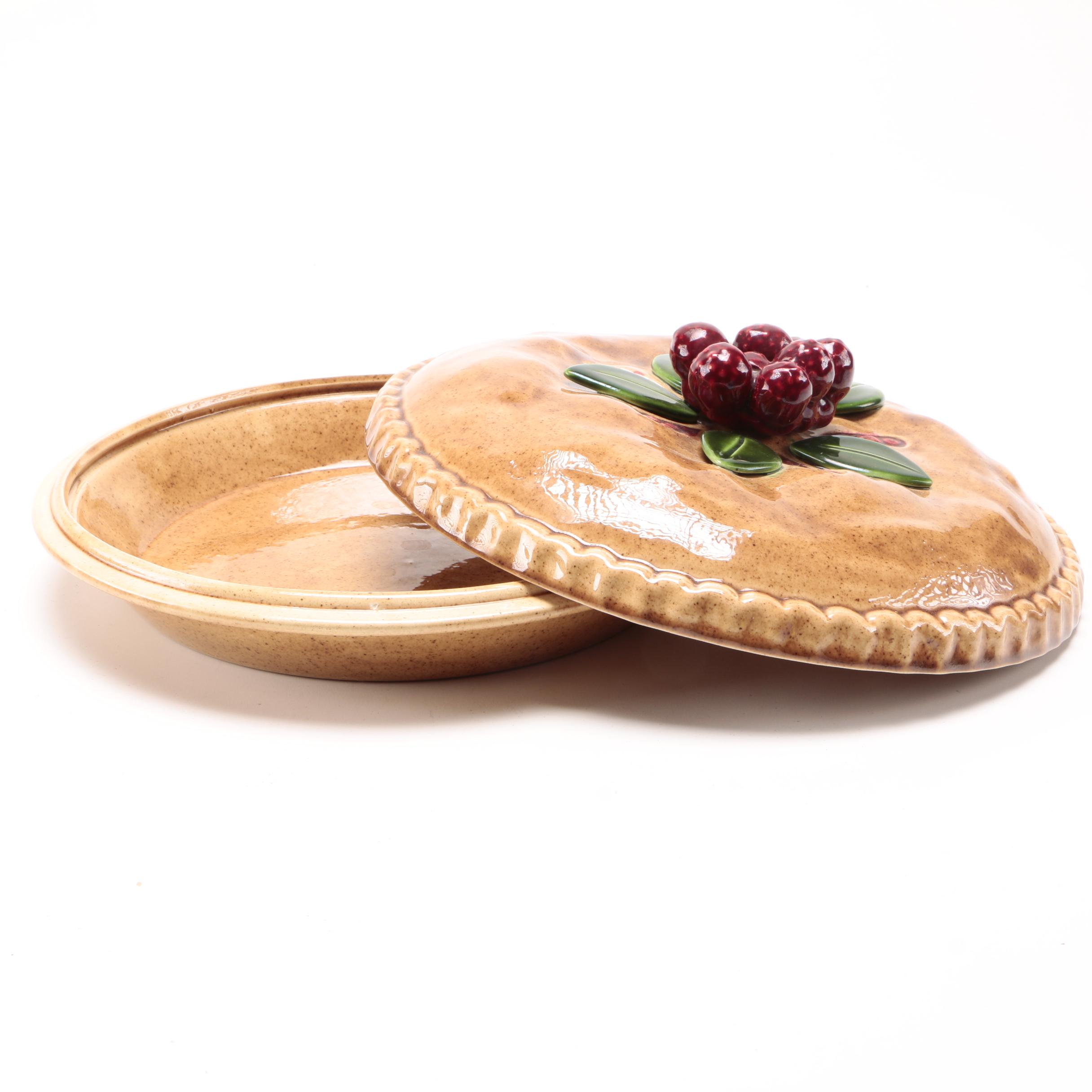 Sweetbrier Farm Ceramic Covered Pie Dish
