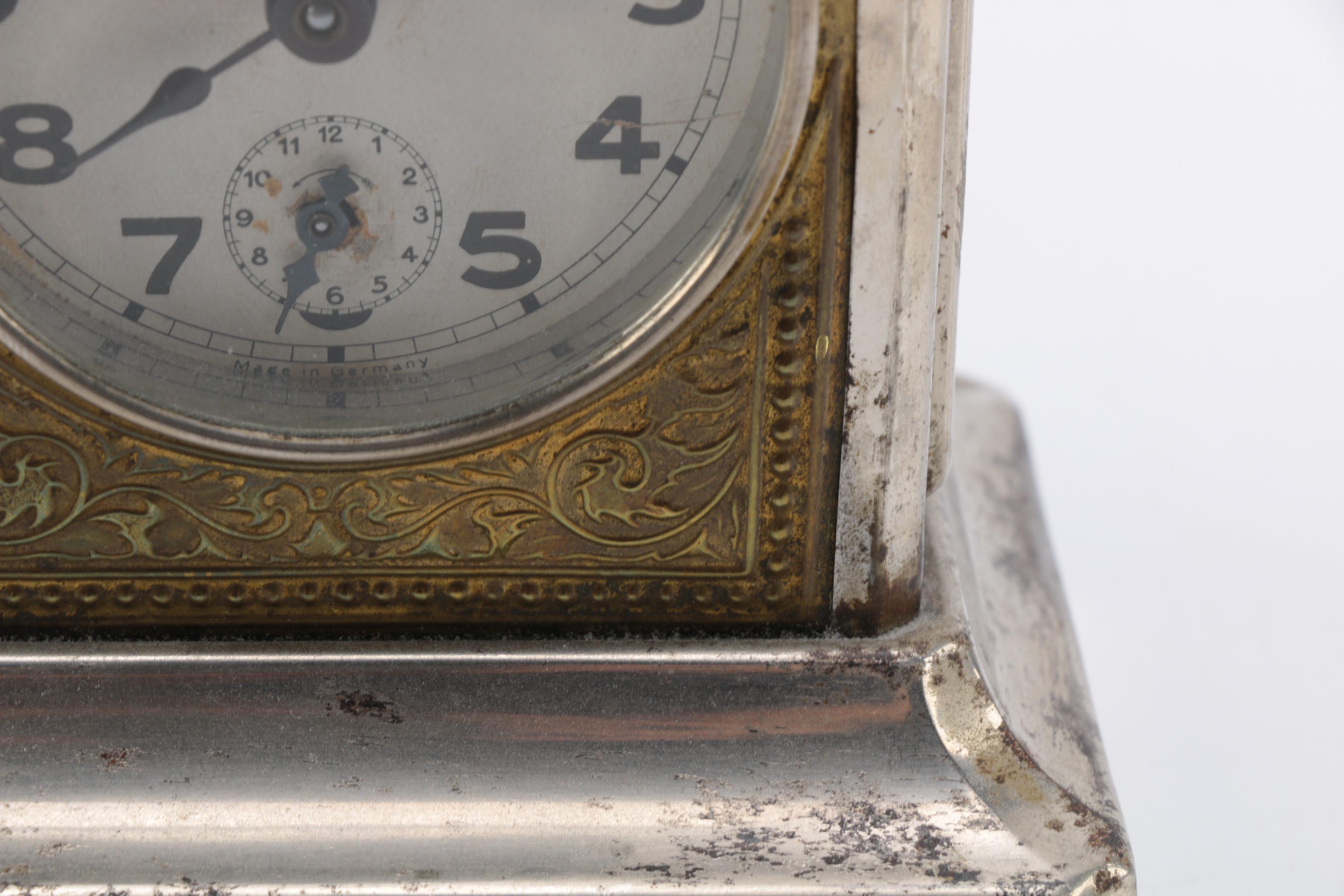 Mantel Clocks With Keys