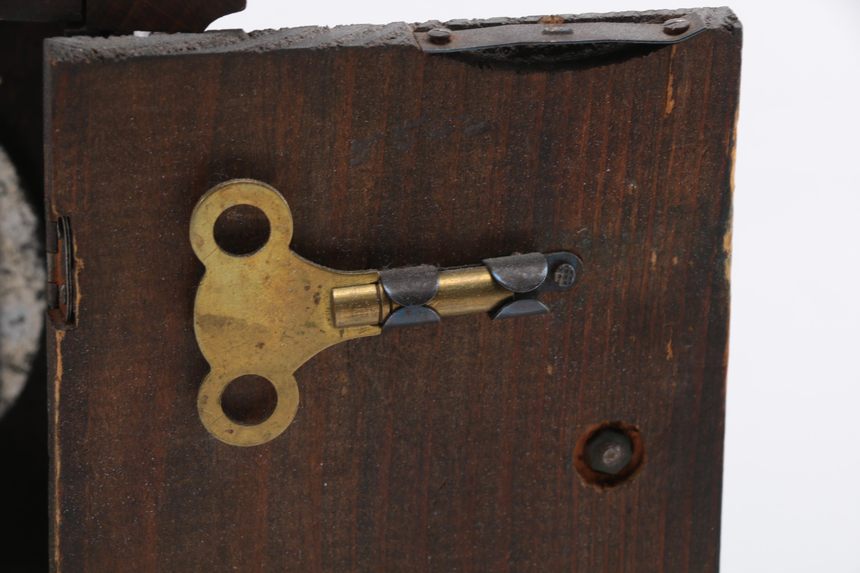 Mantel Clocks With Keys