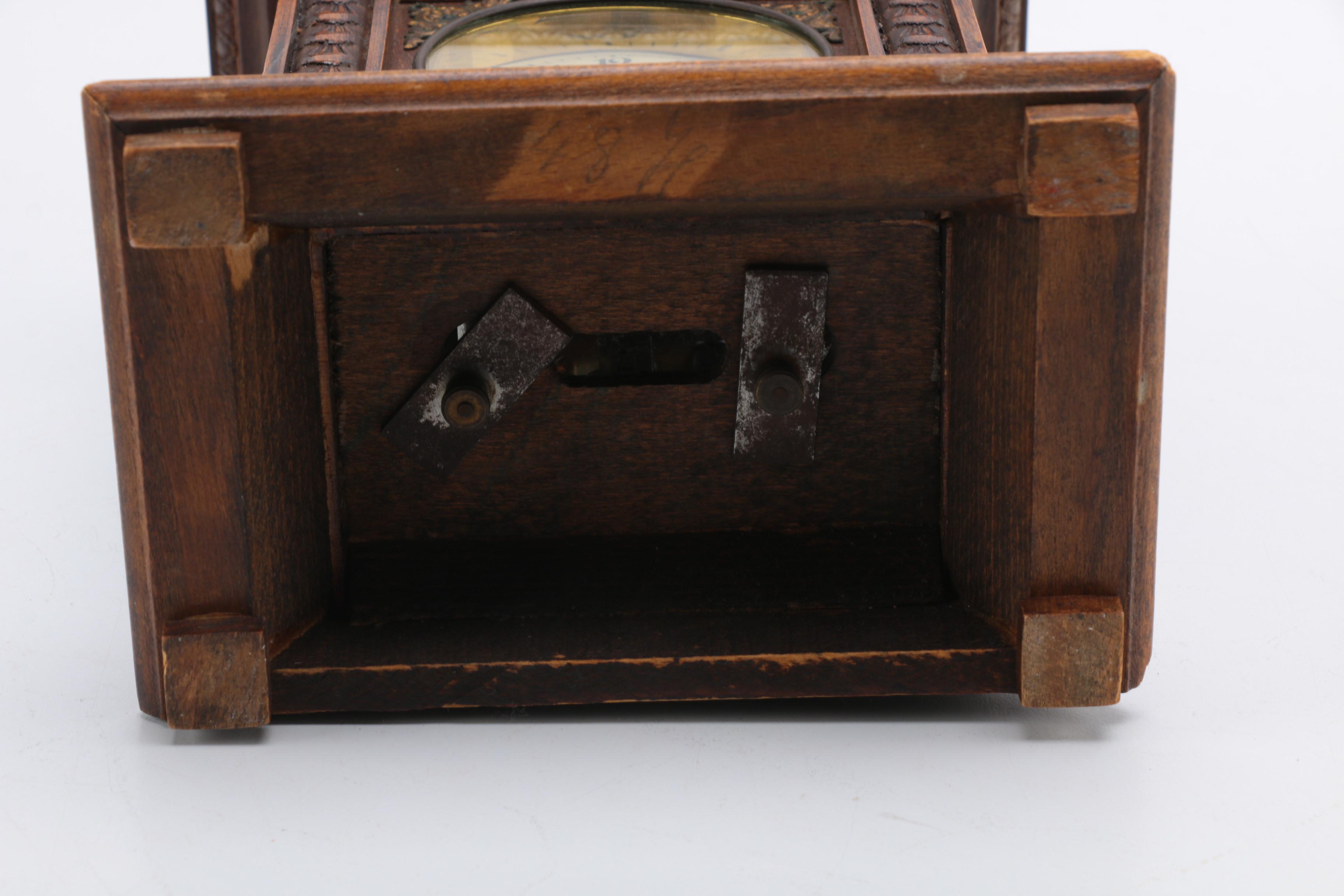 Mantel Clocks With Keys