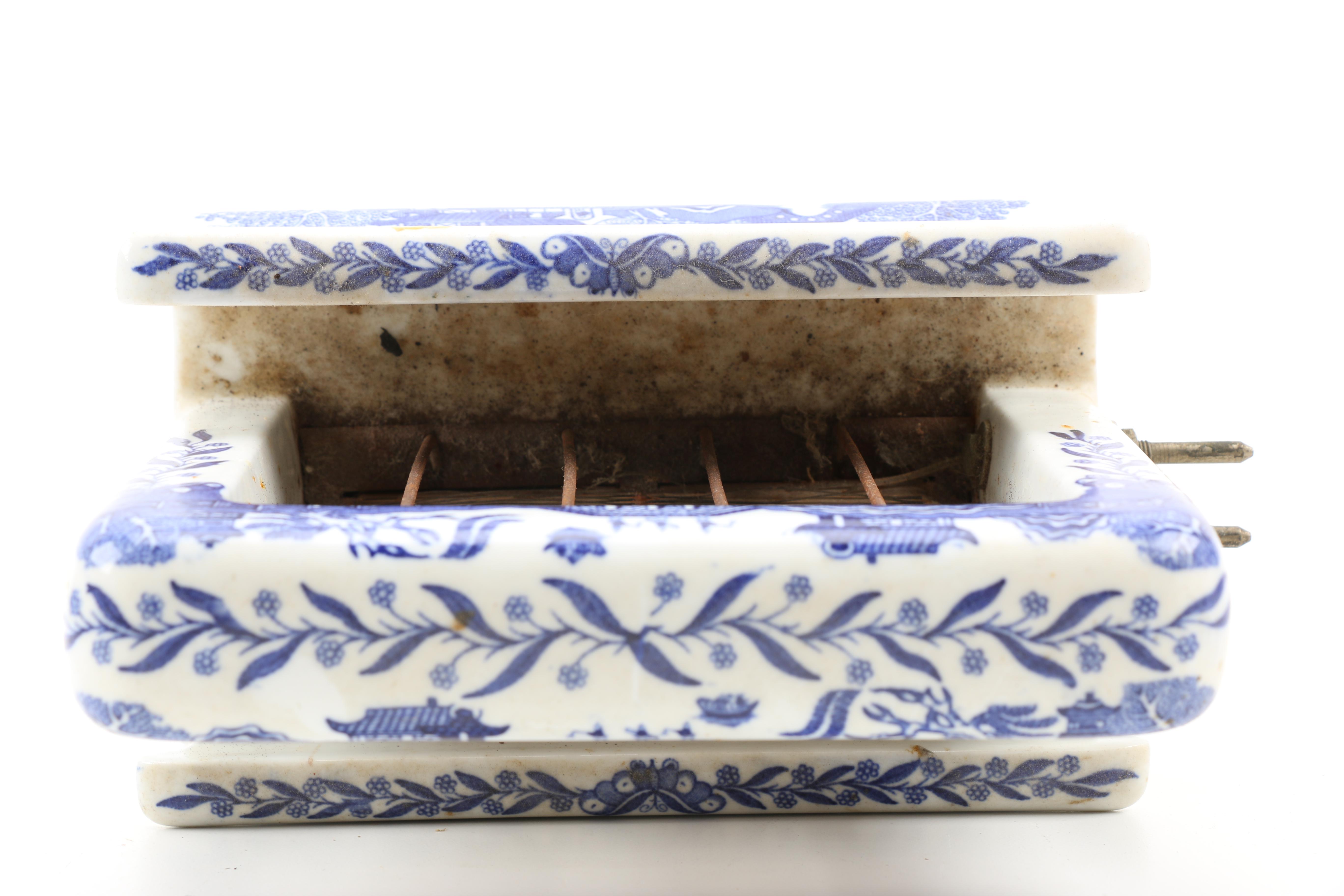 Vintage "Blue Willow" Toastrite Electric Toaster