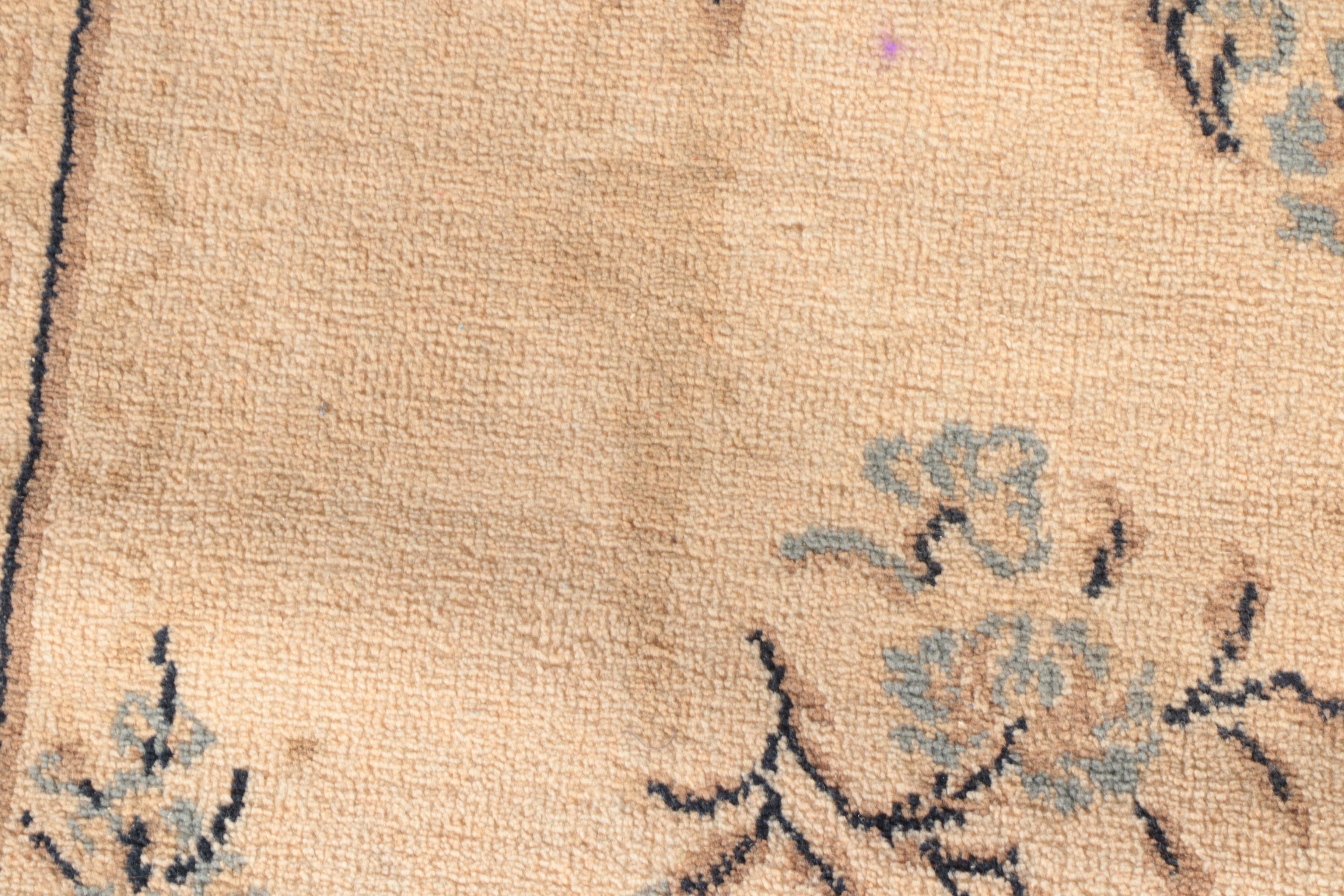 Machine Made Adana Chinese Area Rug