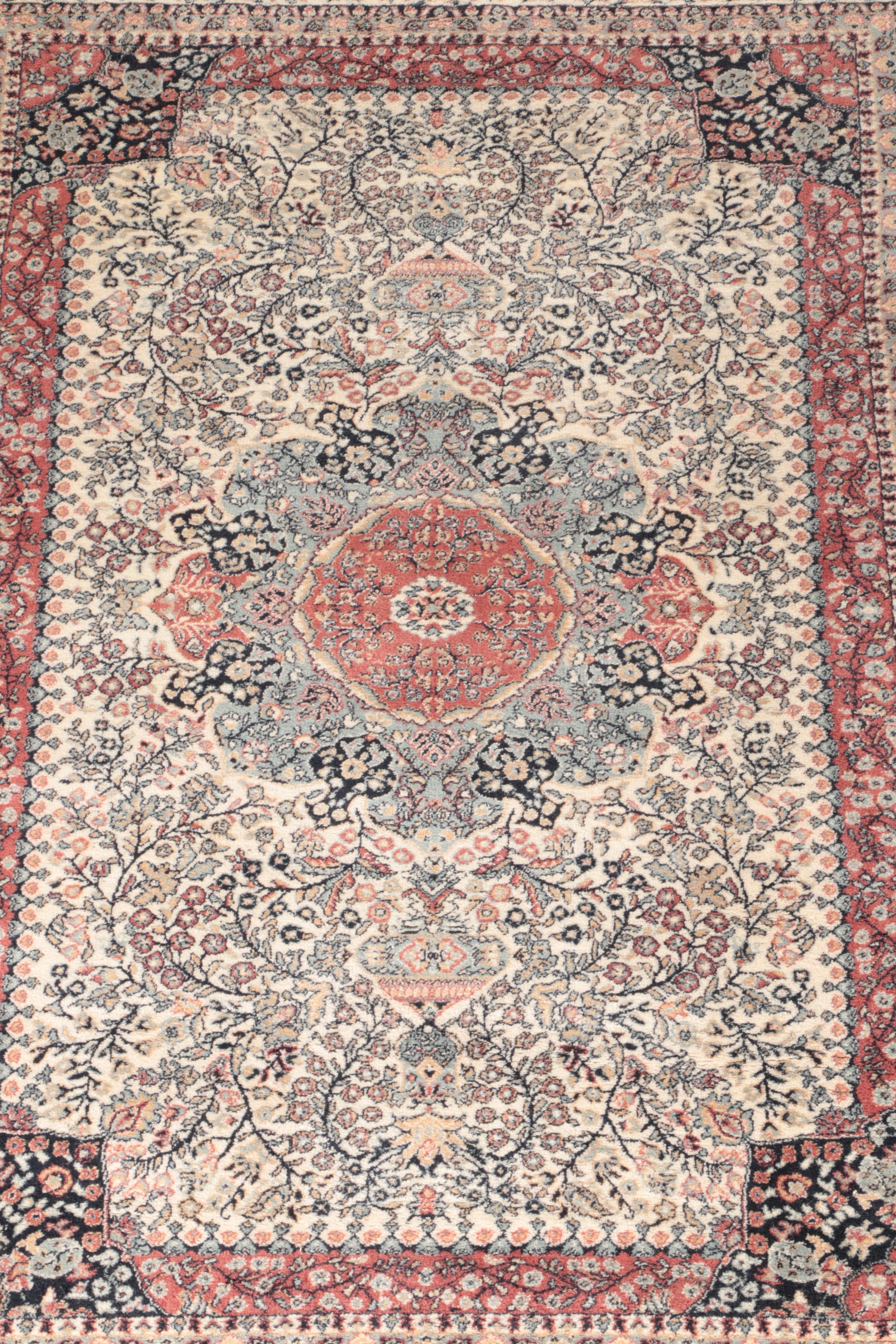 Machine Made Persian Style Area Rug