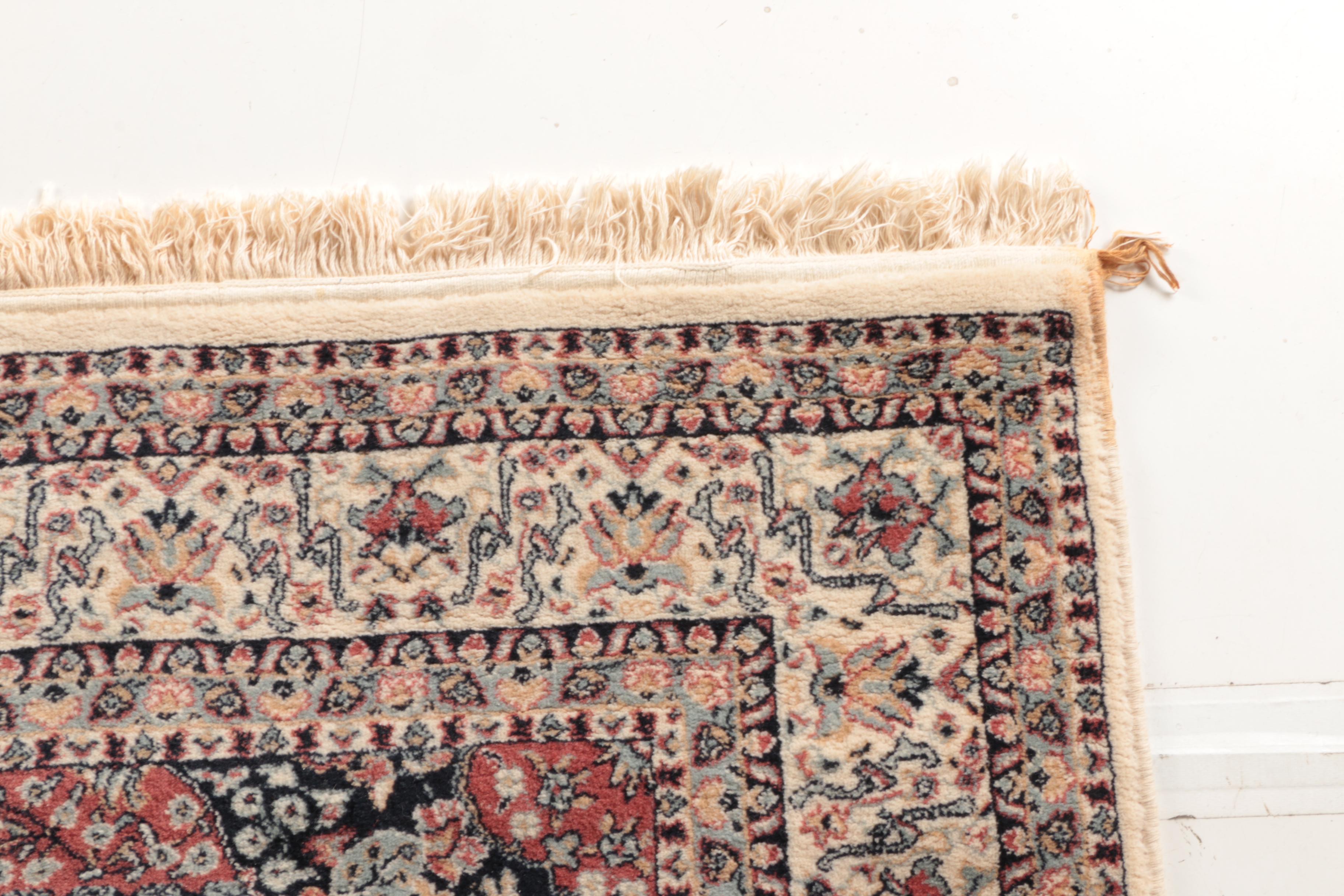 Machine Made Persian Style Area Rug