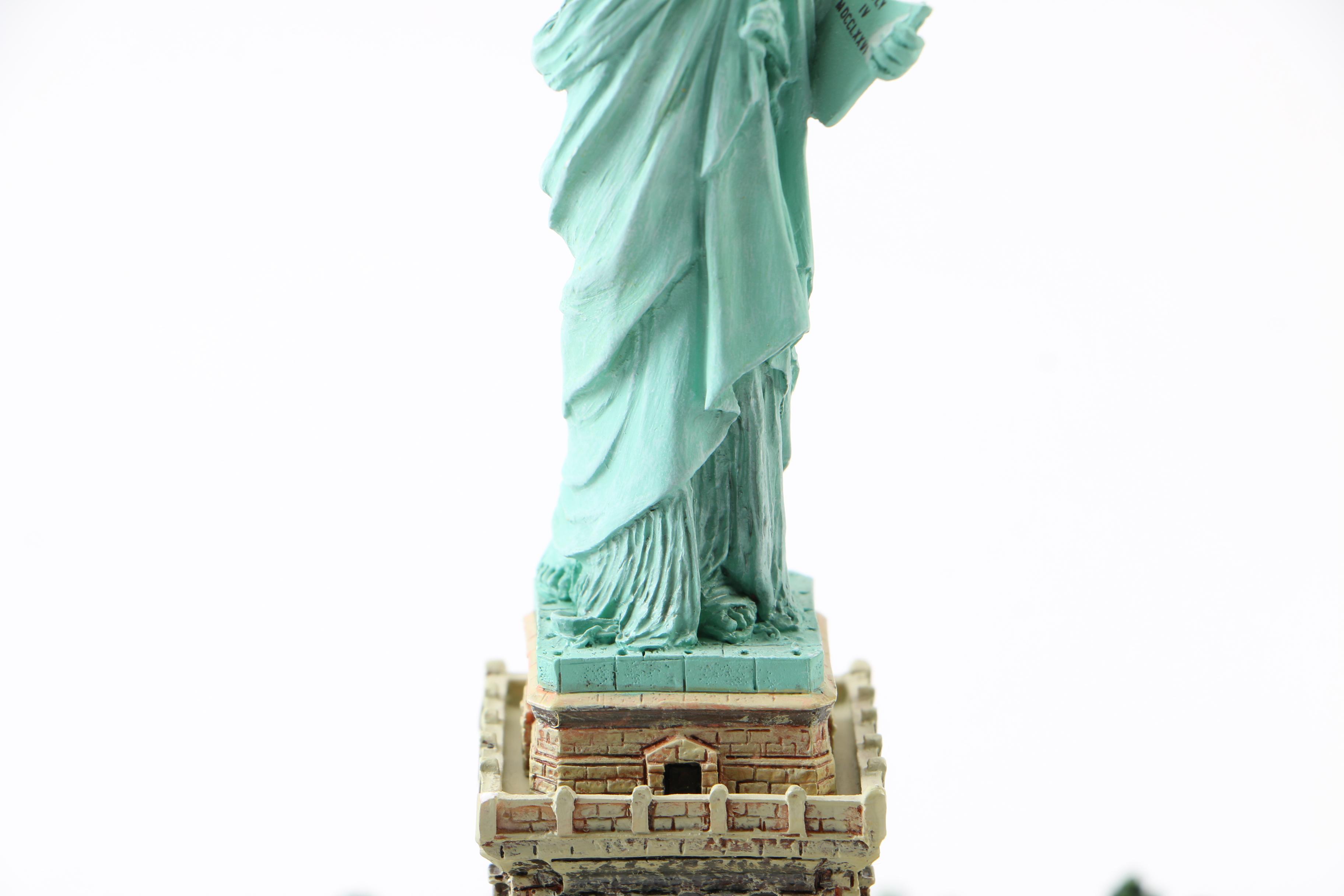Statue of Liberty and Twin Tower Scale Models