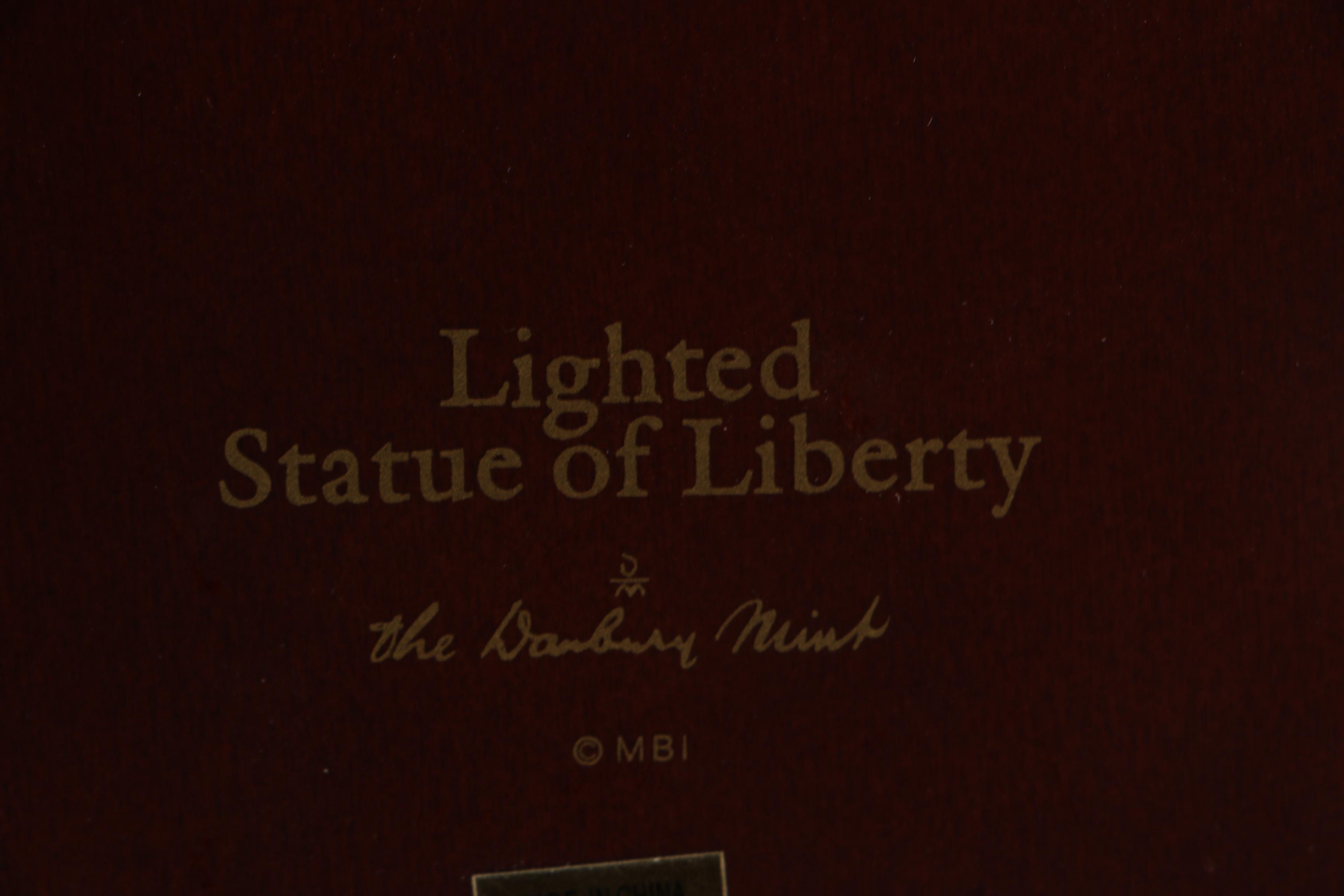Statue of Liberty and Twin Tower Scale Models