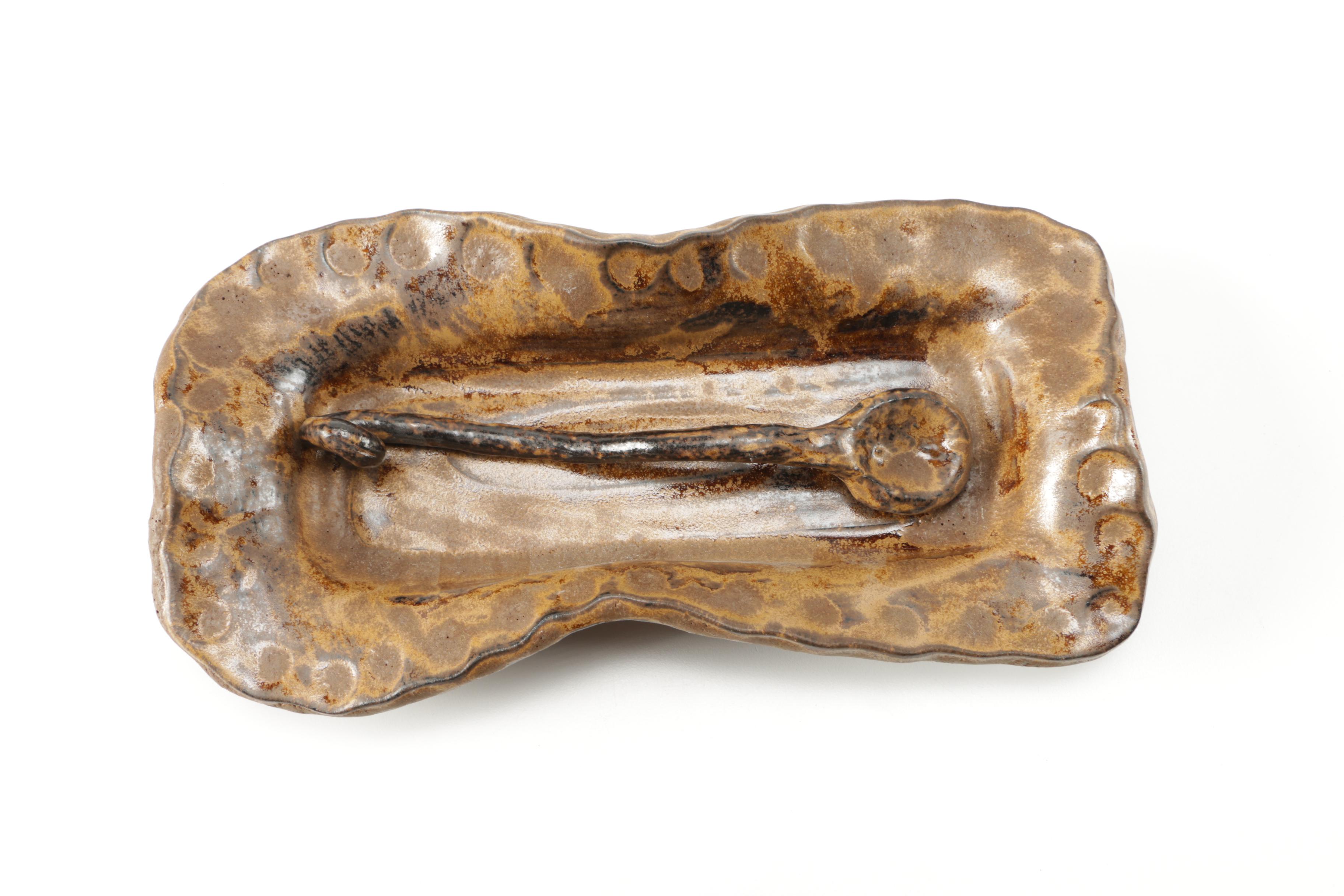 Pottery Tableware Featuring Takahashi