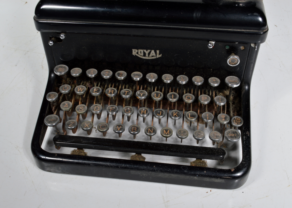 Vintage Royal Typewriter