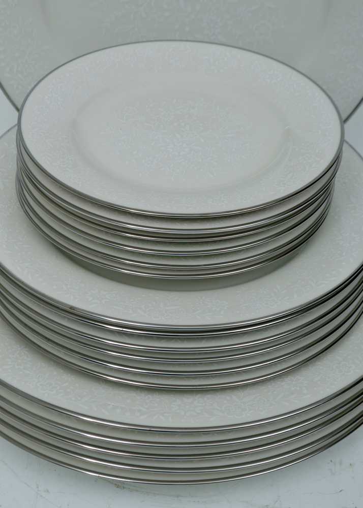 Noritake "Affection" Ivory Dinnerware