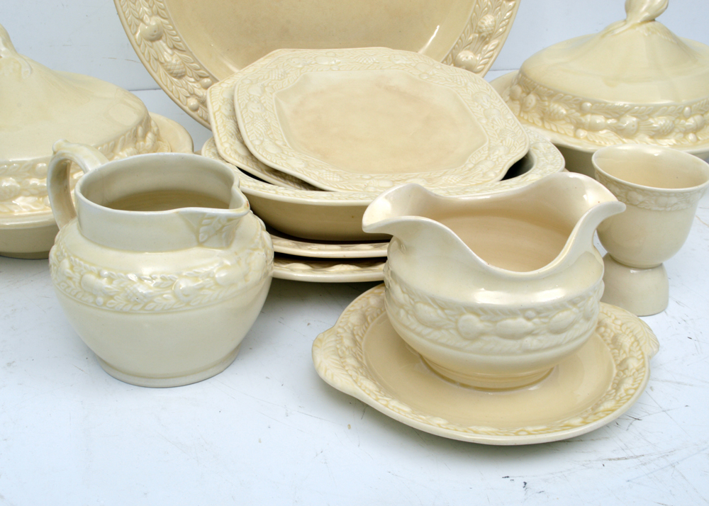 Adams "Della Robia" Titan Ware English Serving Pieces C.1922-30
