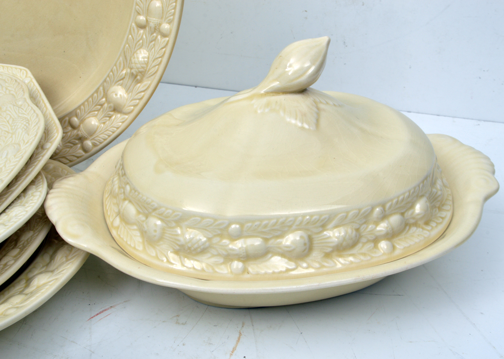 Adams "Della Robia" Titan Ware English Serving Pieces C.1922-30