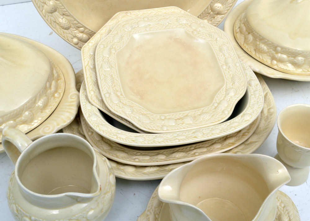 Adams "Della Robia" Titan Ware English Serving Pieces C.1922-30