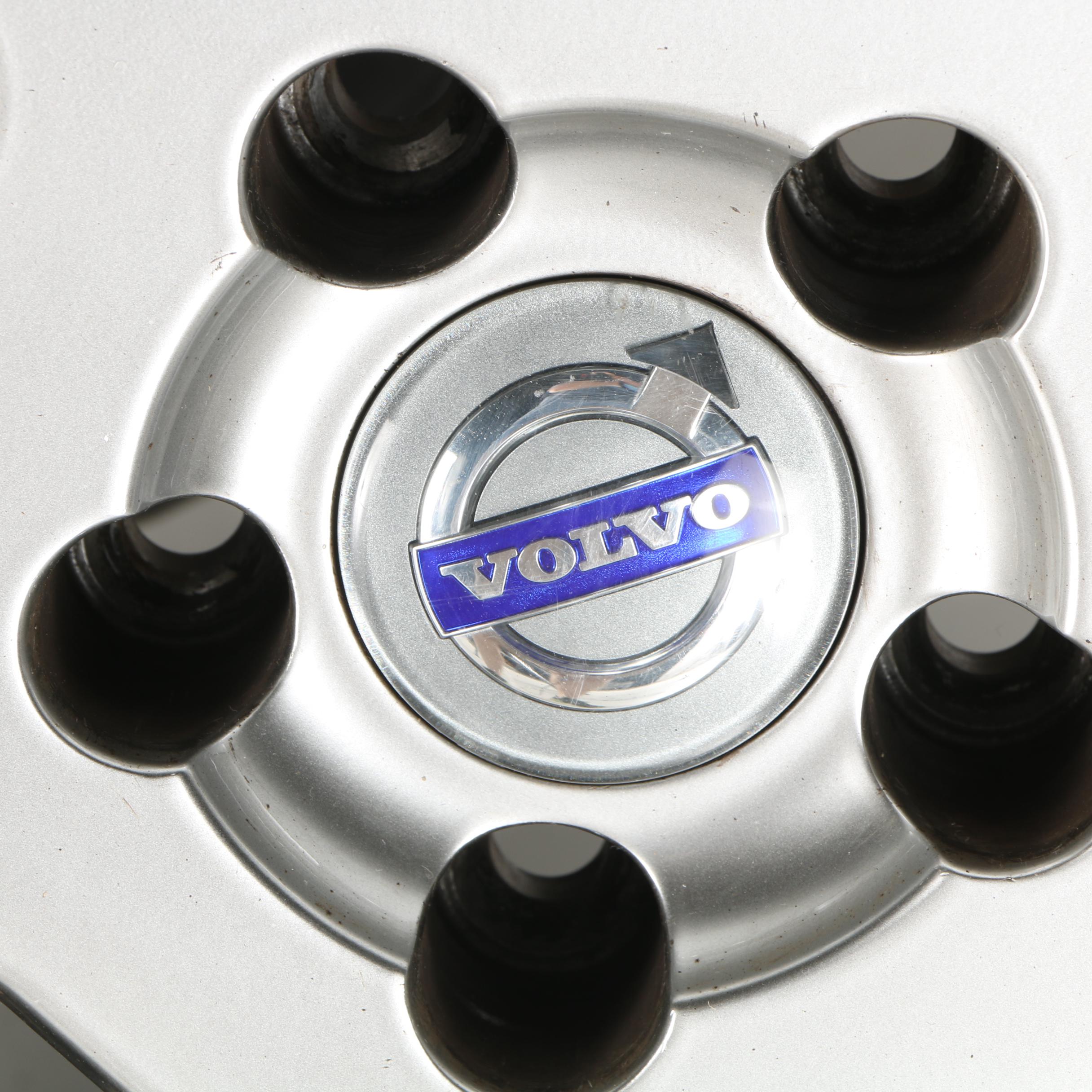 Hankook Ventus V12 EVO Racing Tires with Volvo Rims