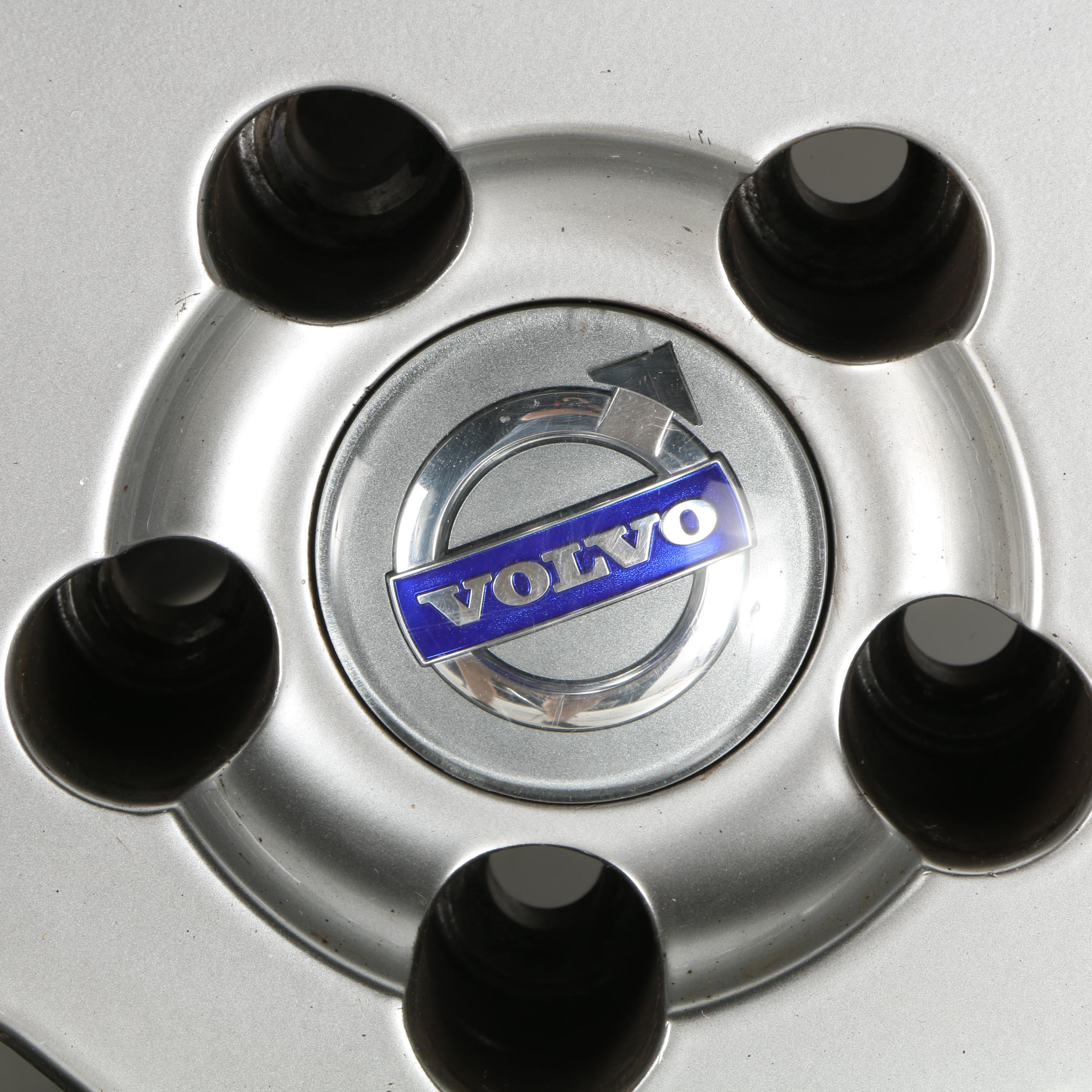 Hankook Ventus V12 EVO Racing Tires with Volvo Rims