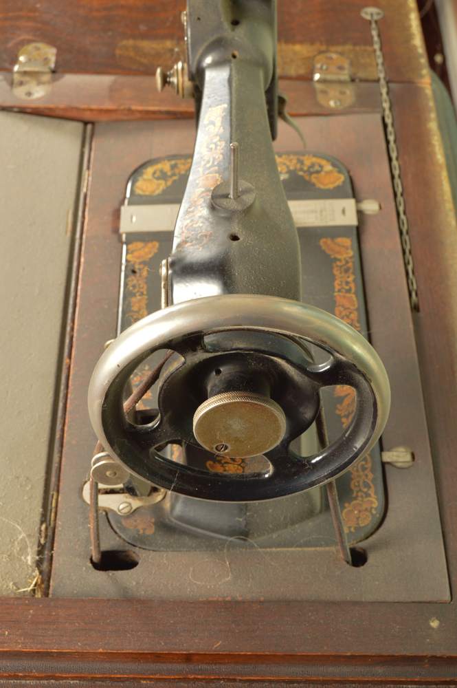 Eldredge Model "C" Sewing Machine in Tiger Oak Sewing Table