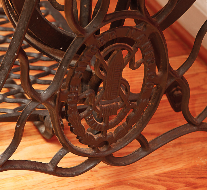 Singer 127 Treadle Sewing Machine with Quarter Sawn Oak Table