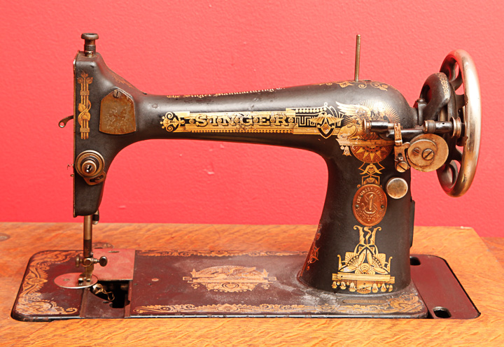 Singer 127 Treadle Sewing Machine with Quarter Sawn Oak Table