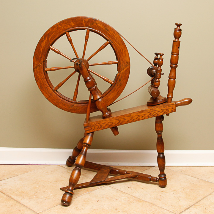 Vintage Oak Spinning Wheel