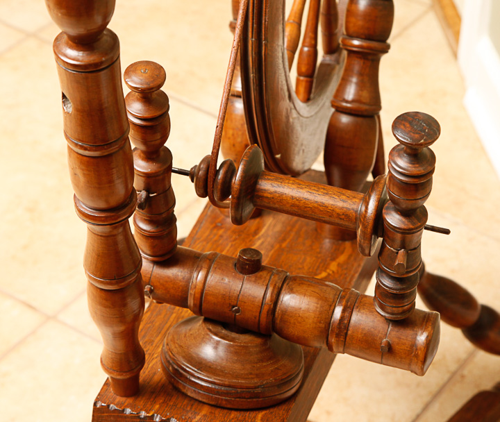 Vintage Oak Spinning Wheel