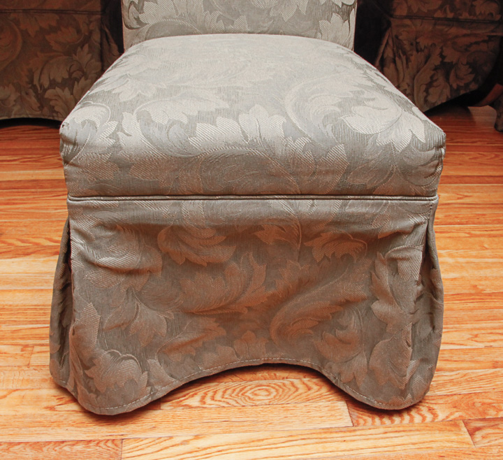 Duncan Phyfe Style Dining Table With Parson Chairs