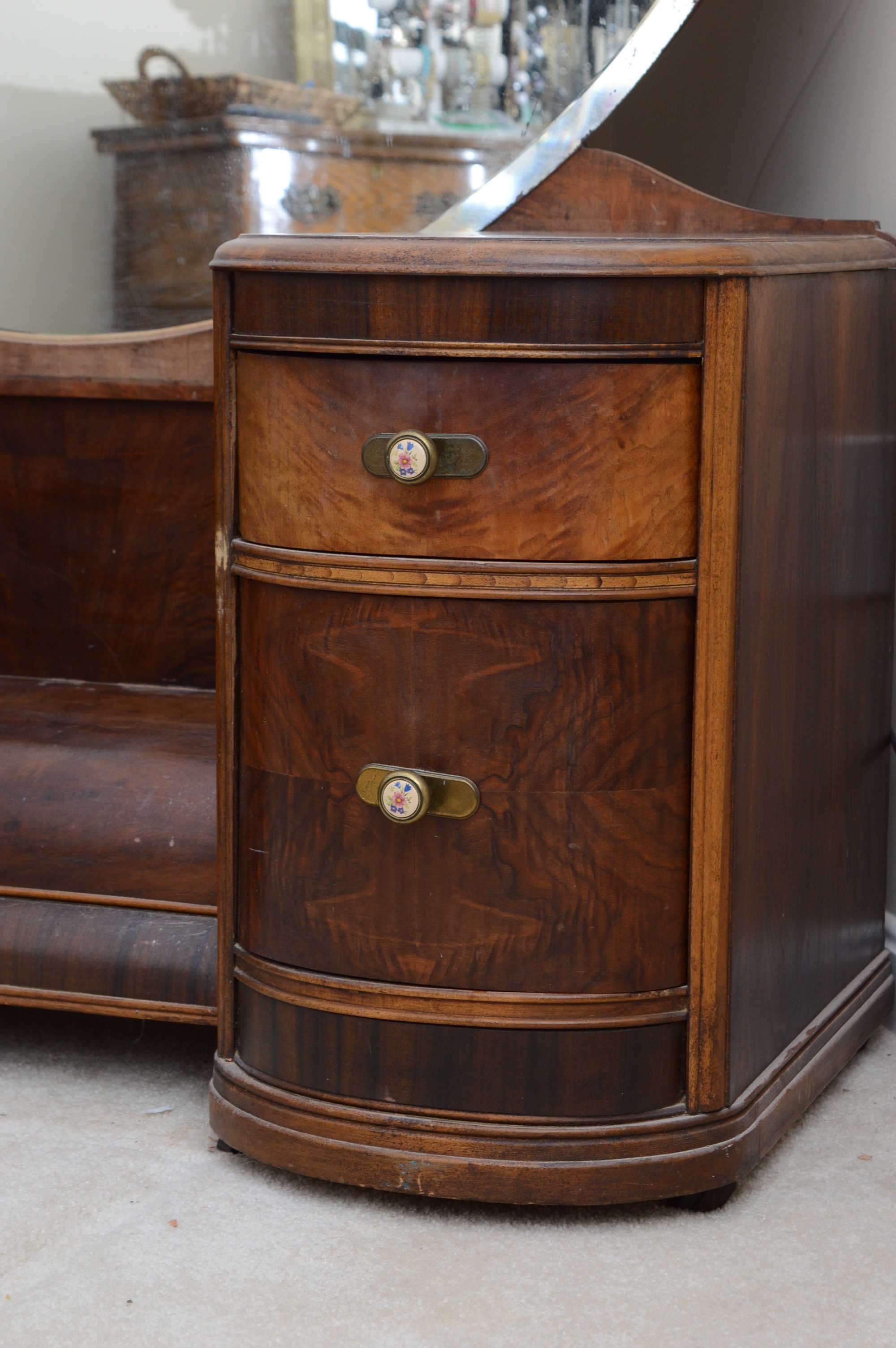 Art Deco Waterfall Vanity with Mirror
