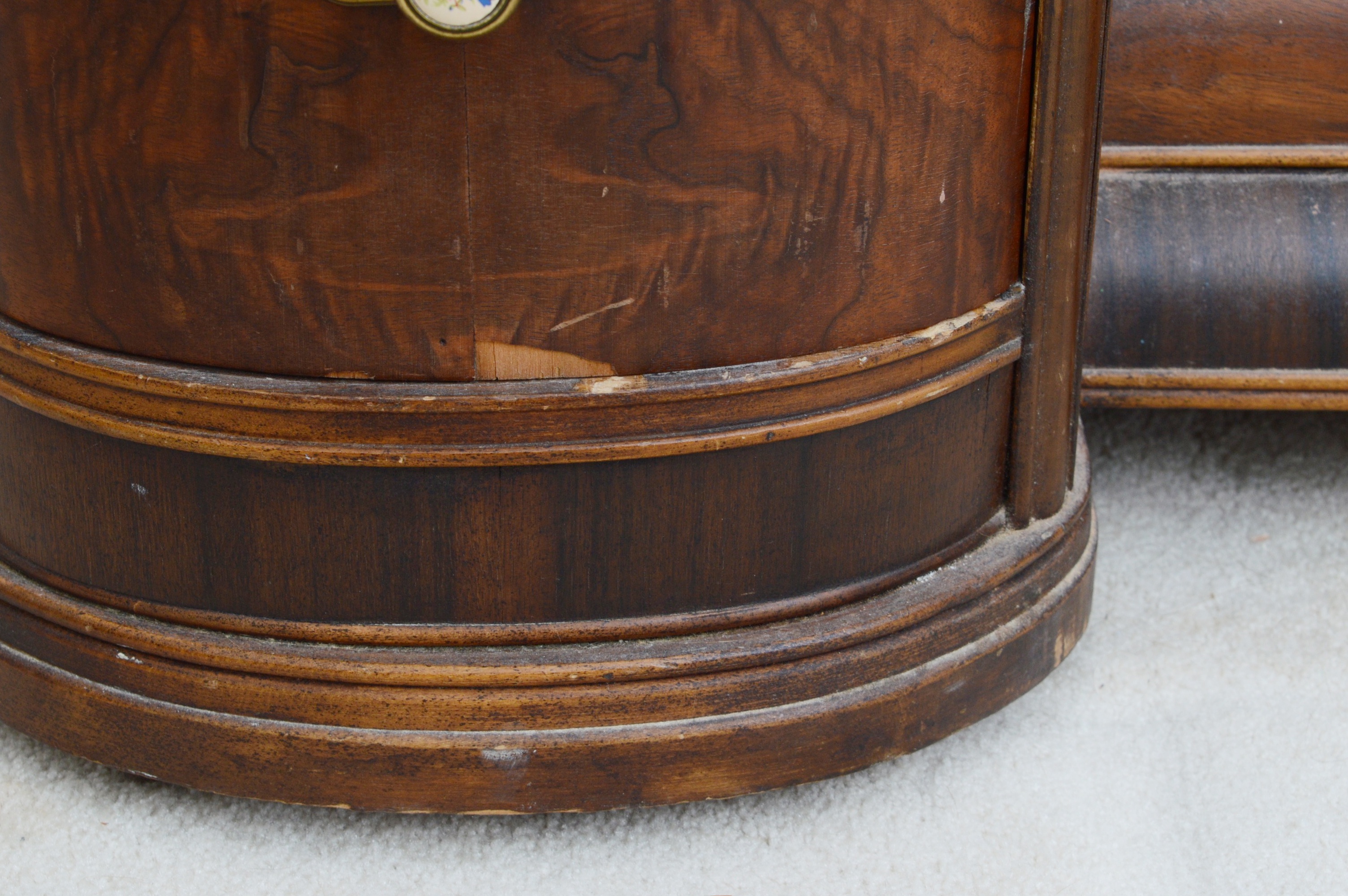 Art Deco Waterfall Vanity with Mirror
