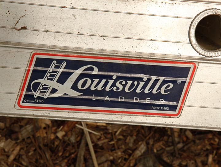 Louisville 16' Outdoor Step Ladder
